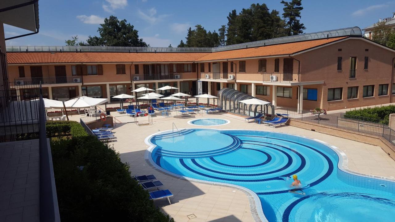 Residence Terme Di San Giacomo Sarnano Esterno foto