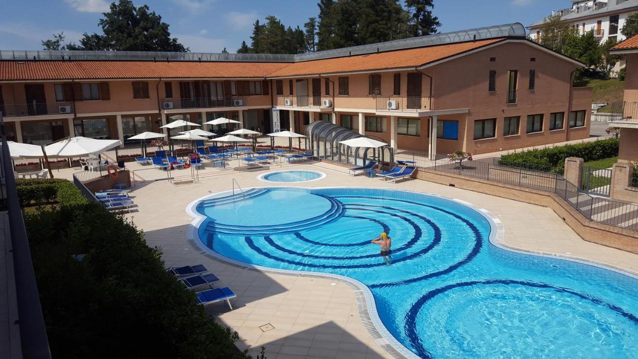 Residence Terme Di San Giacomo Sarnano Esterno foto